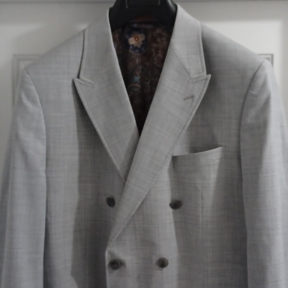 TALLIA Light Gray Double-Breasted Blazer